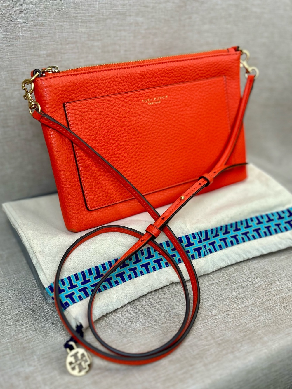 NWOT Tory Burch Orange Red Leather Crossbody Wallet w/ Gold Hardware